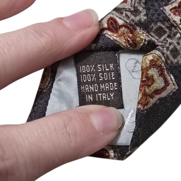 Valentino Cravette Geometric Handmade Italian Silk Tie - Picture 6 of 6